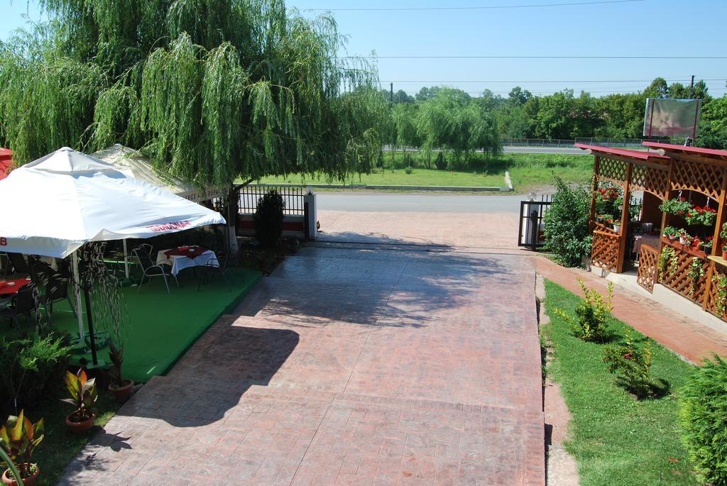 Motel Didona B Sendreni Exterior photo